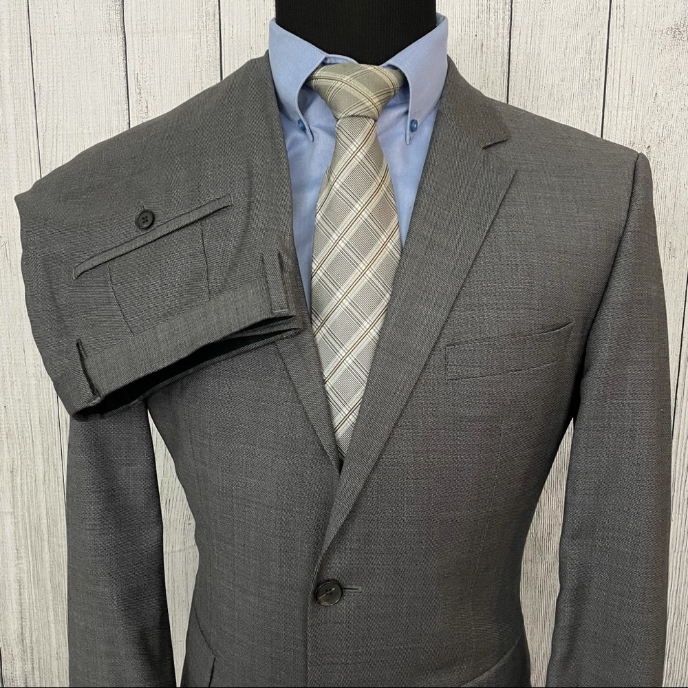 Hugo Boss 40R - W35 x L32 Gray Wool 2-Piece Suit